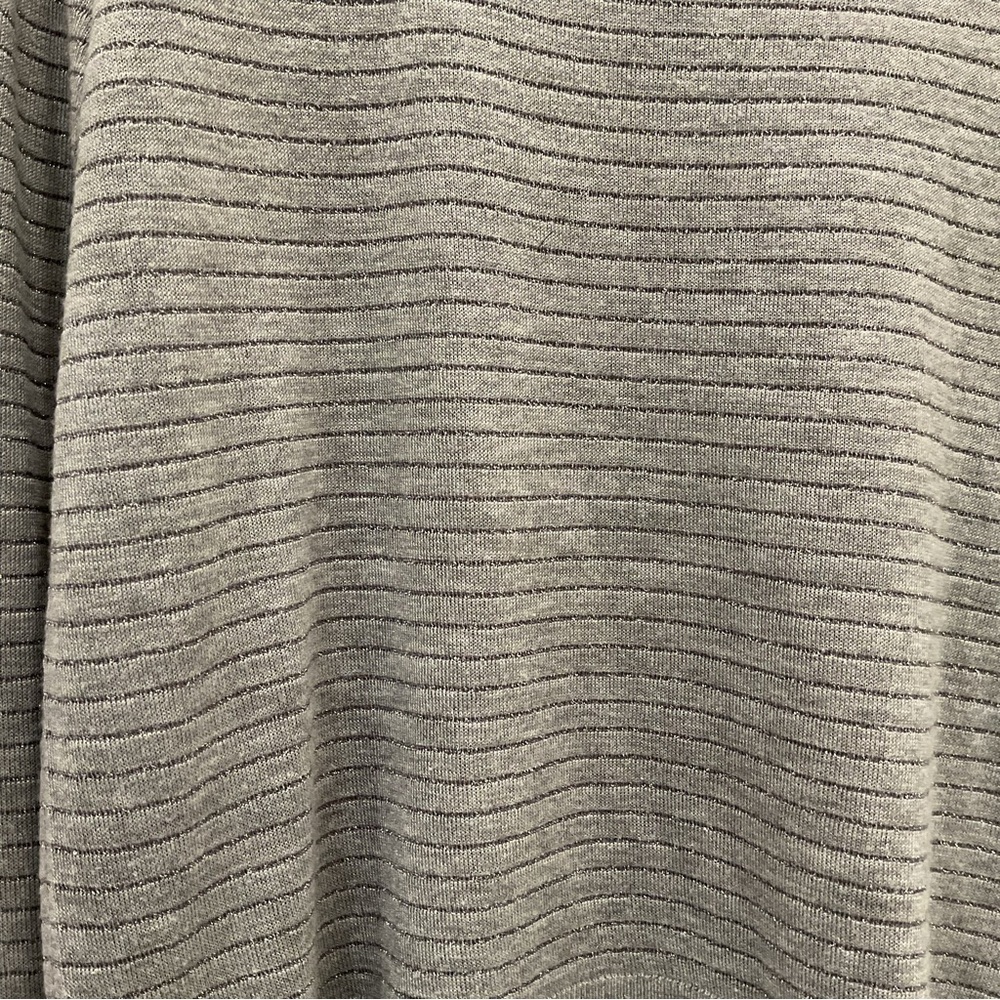 🔴H &M SWEATER🔴 - Picture 7 of 7